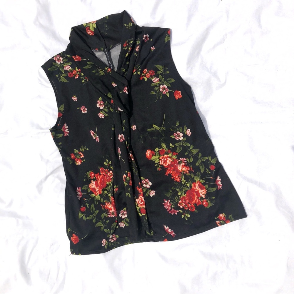Sleeveless Black Floral Print Top
